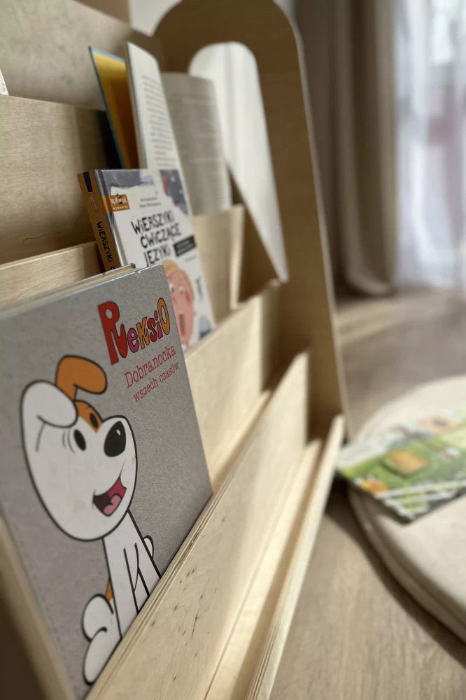biblioteczka na książeczki