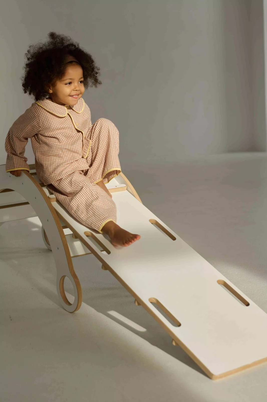 bujak biały M plus zjeżdżalnia.webp