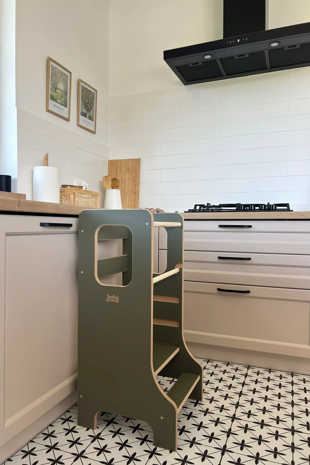 kitchen helper babywood oliwkowy