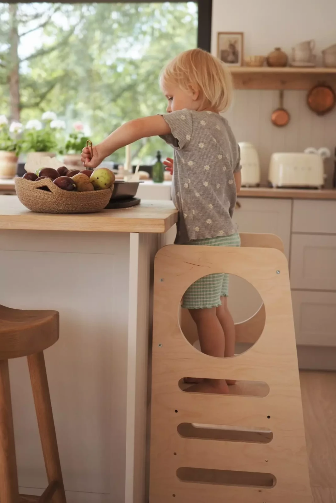 Kitchen Helper Babywood