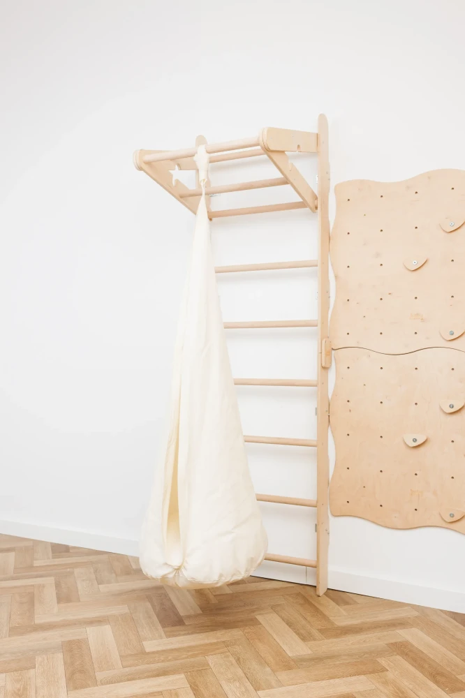 Huśtawka materiałowa Babywood - kokon dla dzieci do zabawy i odpoczynku