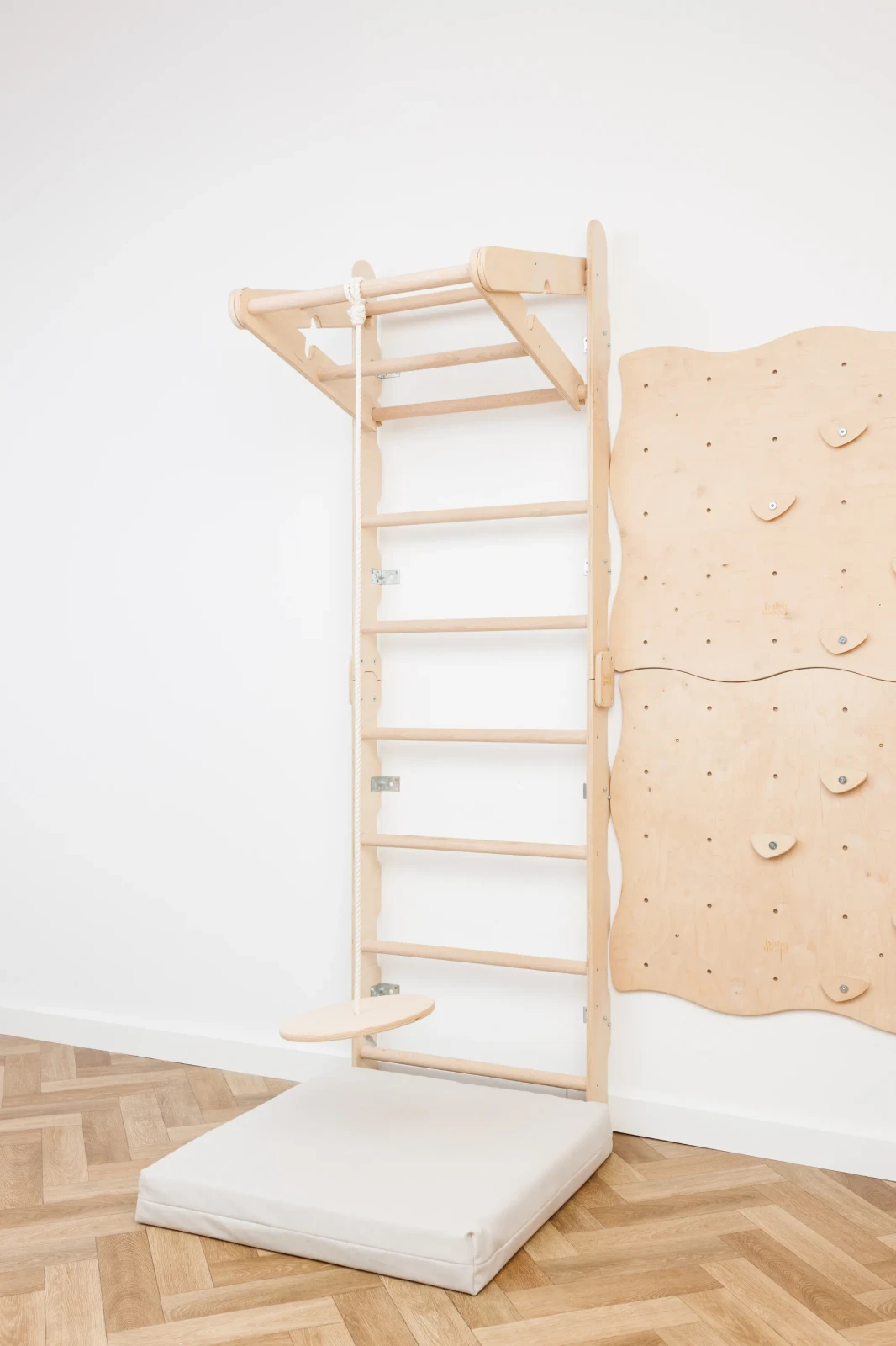 Huśtawka ze sklejki dla dzieci - okrągła huśtawka na linie Babywood