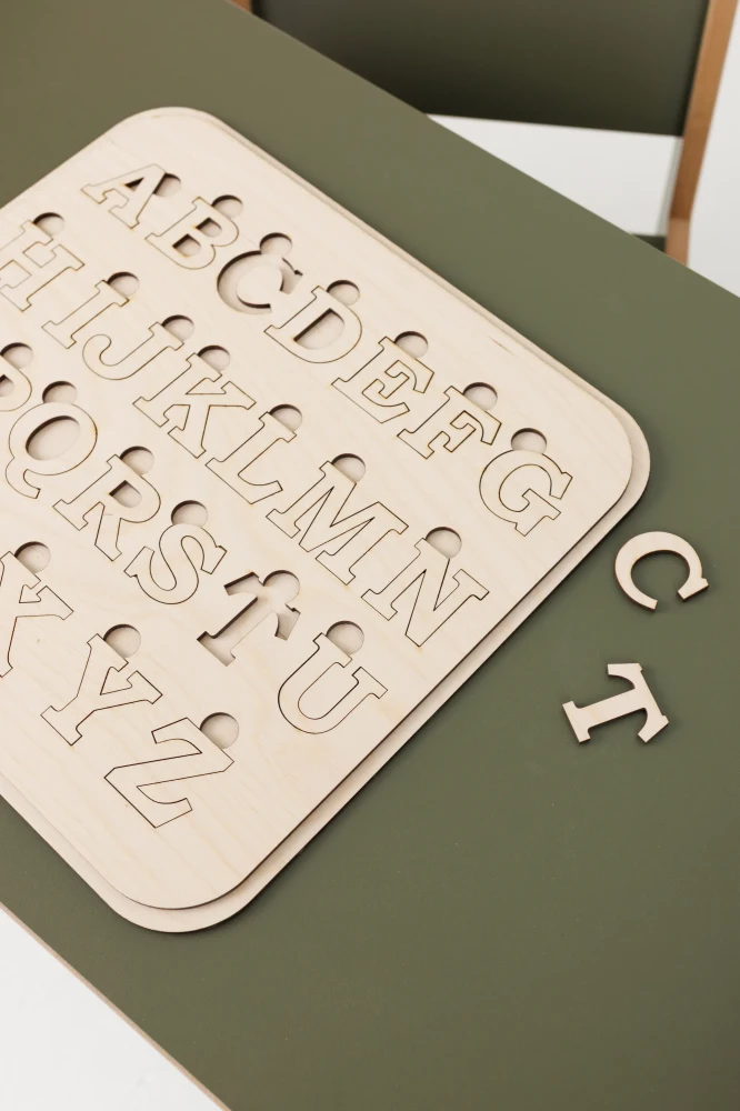 Drewniane puzzle alfabet Babywood - nauka liter przez zabawę