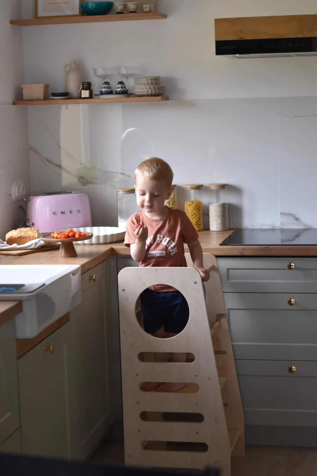 regulowany kitchen helper