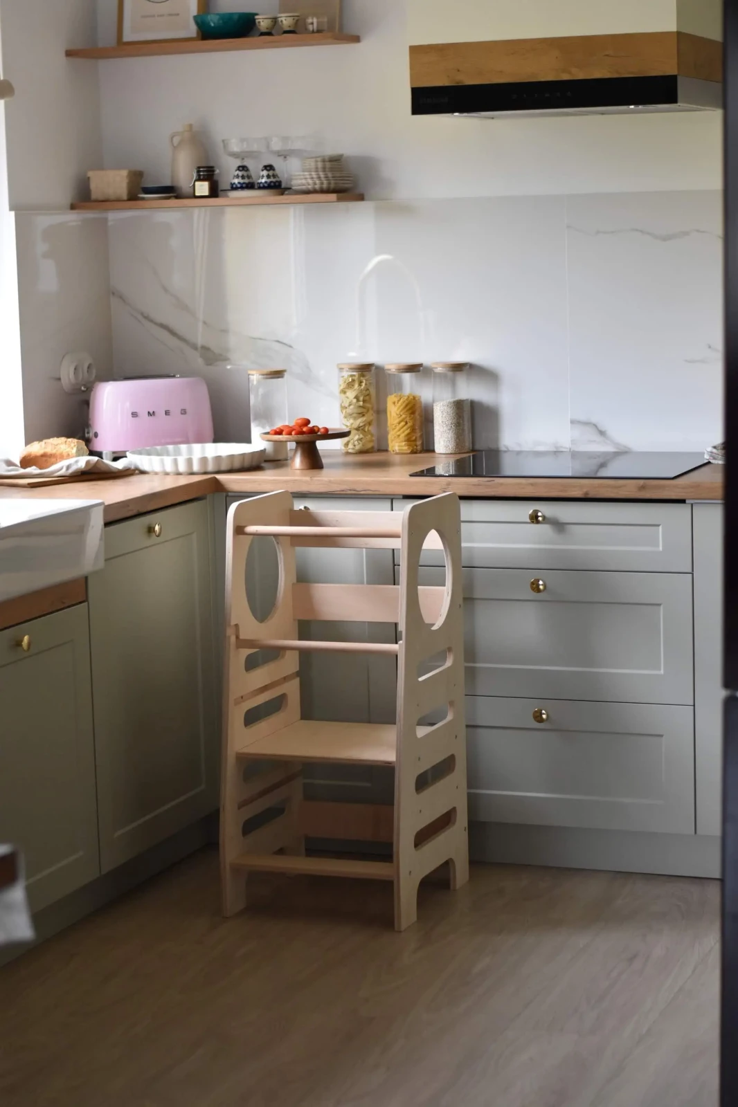 kitchen helper w kuchni